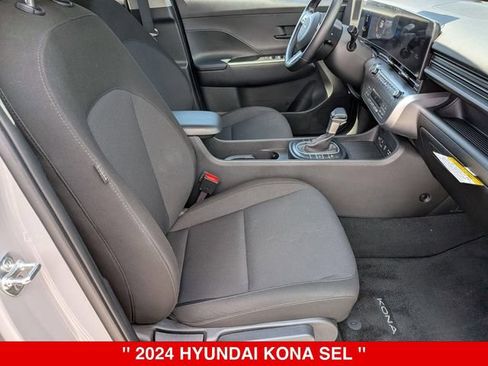 Used 2024 Hyundai Kona SEL AWD/4WD image 38