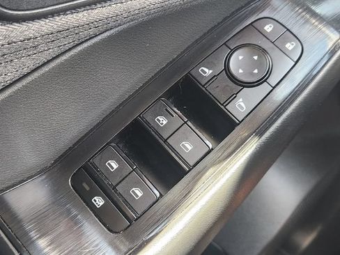 Used 2023 Nissan Rogue S AWD/4WD image 22