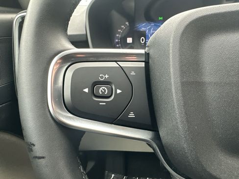 Used 2023 Volvo XC40 B5 Plus w/ Protection Package Premier AWD/4WD image 15