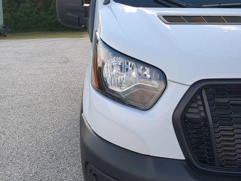 New 2026 Ford Transit 250 XL image 8
