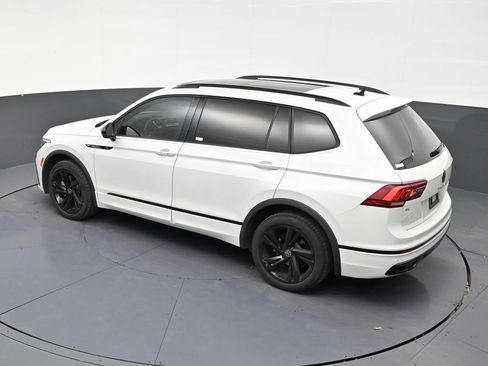 Used 2024 Volkswagen Tiguan SE R-Line FWD image 19
