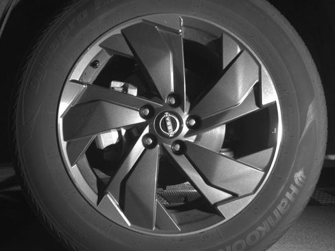 Used 2025 Nissan Rogue SV AWD/4WD image 12