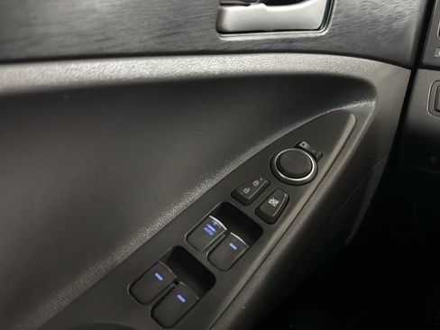 Used 2013 Hyundai Sonata GLS FWD image 14