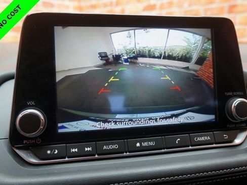 Used 2023 Nissan Rogue S image 16