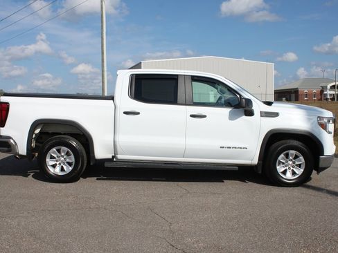 Used 2021 GMC Sierra 1500 2WD Crew Cab w/ Convenience Package image 17