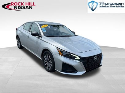 Used 2024 Nissan Altima 2.5 SV