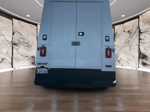 Used 2023 Mercedes-Benz Sprinter 3500 w/ Acoustic Package image 7