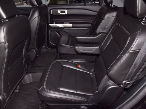 Certified 2023 Ford Explorer XLT w/ Equipment Group 202A image 14