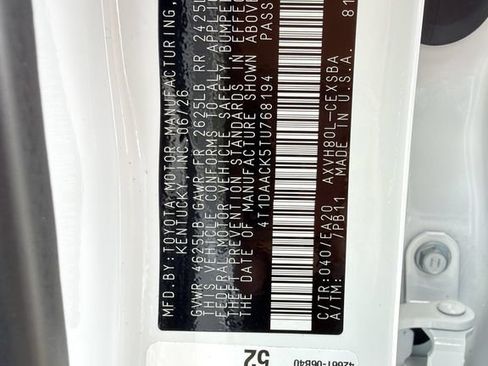 Used 2026 Toyota Camry SE FWD image 29
