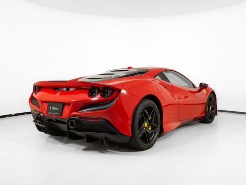 Used 2022 Ferrari F8 Tributo image 8