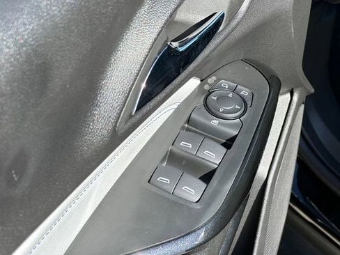 Used 2025 Chevrolet Trax LT w/ LT Convenience Package image 22