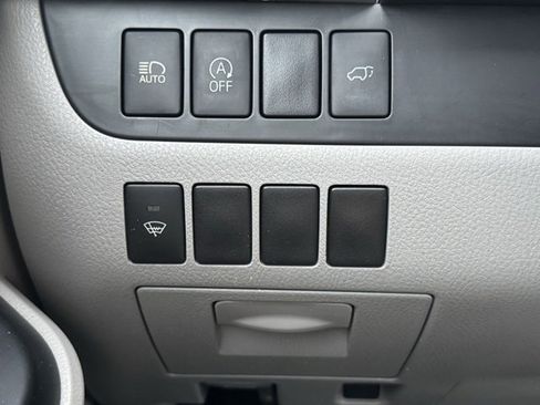 Used 2017 Toyota Highlander XLE image 32