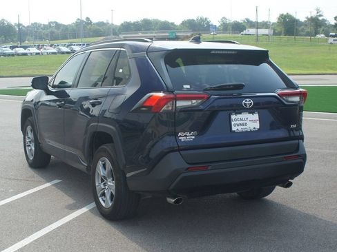 Used 2024 Toyota RAV4 XLE FWD image 15