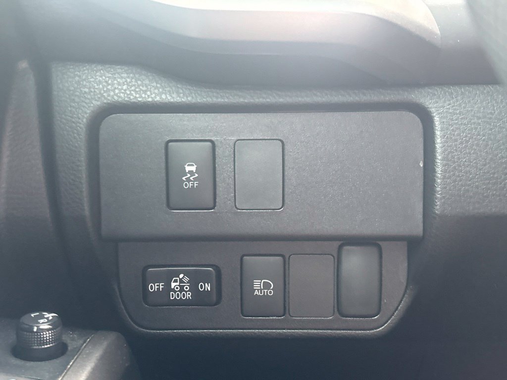 Used 2022 Toyota Tacoma SR5 RWD image 24