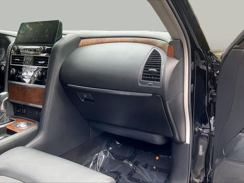 Used 2023 Nissan Armada SL w/ Captain's Chairs Package RWD image 28