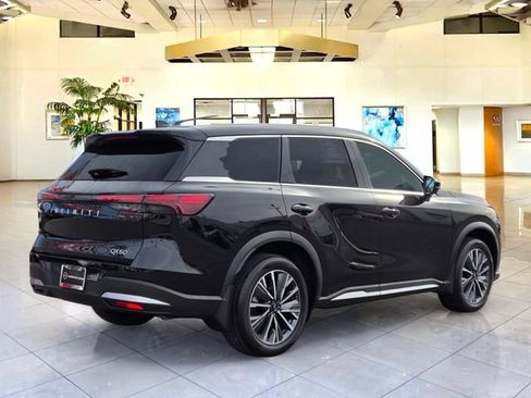 Used 2026 INFINITI QX60 Luxe w/ Cargo Package FWD image 5