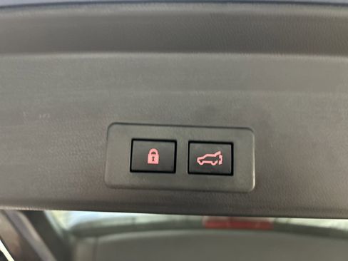 Used 2022 Subaru Ascent Premium w/ Convenience Package image 11