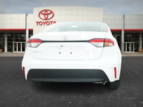 New 2026 Toyota Corolla LE FWD image 3