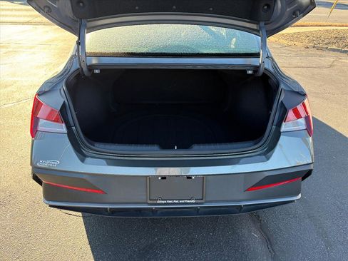 Certified 2024 Hyundai Elantra SEL image 23