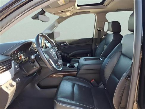 Used 2020 GMC Yukon SLT w/ Premium Edition image 12