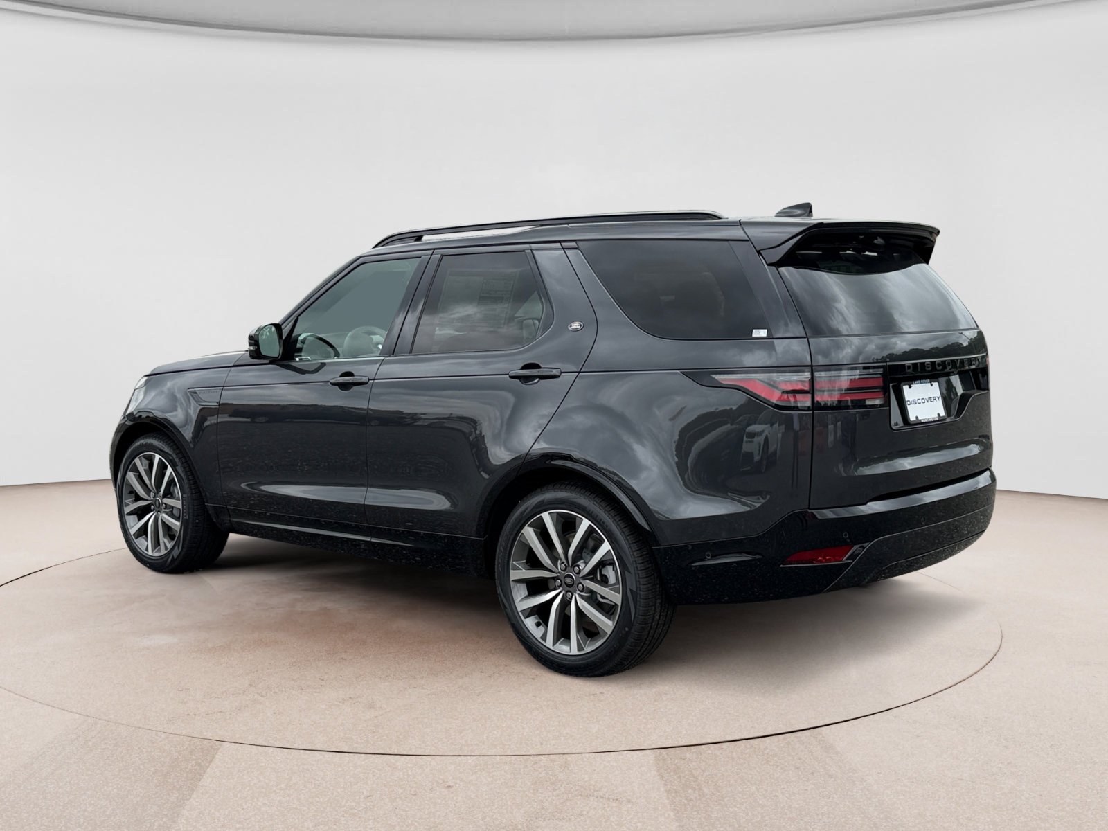 New 2026 Land Rover Discovery Dynamic SE AWD/4WD image 3