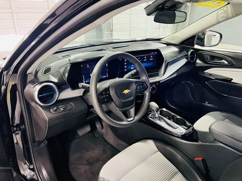 Used 2024 Chevrolet Trax LT image 20