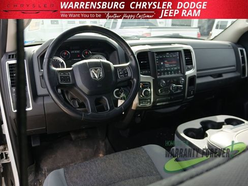 Used 2019 RAM 1500 Classic SLT w/ Luxury Group image 16