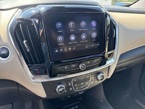 Used 2023 Chevrolet Traverse LT w/ LPO, Floor Liner Package FWD image 20