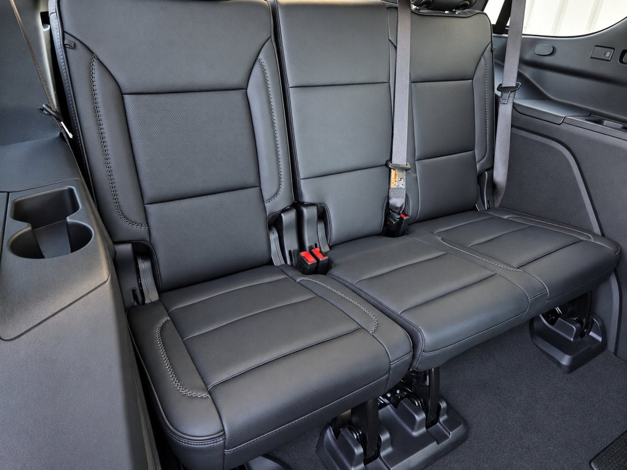 Used 2025 GMC Yukon Denali AWD/4WD image 33
