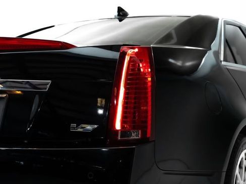 Used 2010 Cadillac CTS V image 10