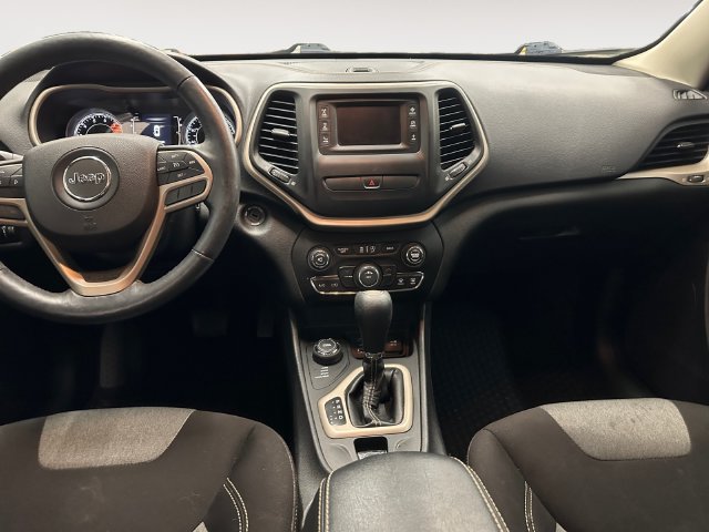 Used 2017 Jeep Cherokee Sport AWD/4WD image 10
