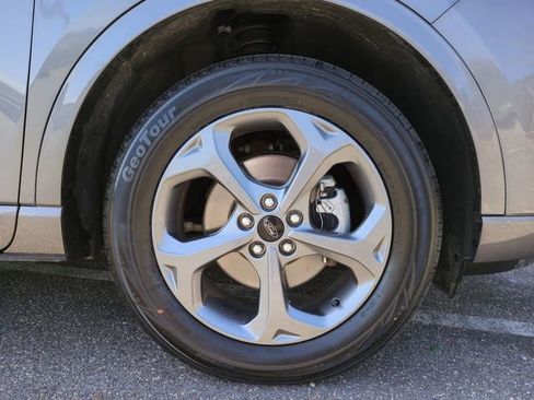 Used 2024 Ford Escape ST-Line image 11