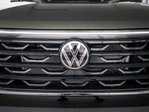 Used 2026 Volkswagen Atlas Cross Sport SE FWD image 8