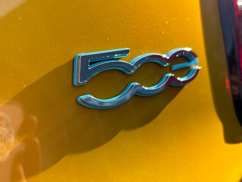 New 2026 FIAT 500 e Icona w/ Quick Order Package 21R FWD image 14