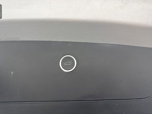 Used 2016 Tesla Model X 90D image 32