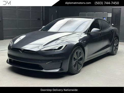 Used 2024 Tesla Model S Plaid image 1