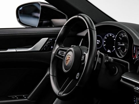 Used 2020 Porsche 911 Carrera 4S image 47