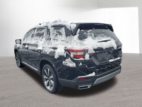 New 2025 Honda Pilot Touring image 14