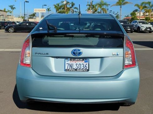Used 2015 Toyota Prius Four FWD image 6