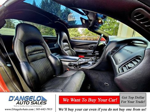 Used 2003 Chevrolet Corvette Coupe w/ Preferred Equipment Group image 15