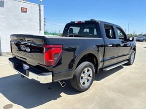 Used 2025 Ford F150 XLT w/ Equipment Group 301A Standard RWD image 4