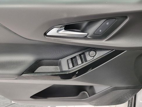 Used 2025 Chevrolet Equinox LT w/ Safety and Technology Package image 25