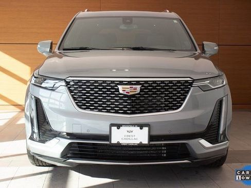 Used 2025 Cadillac XT6 Premium Luxury image 2