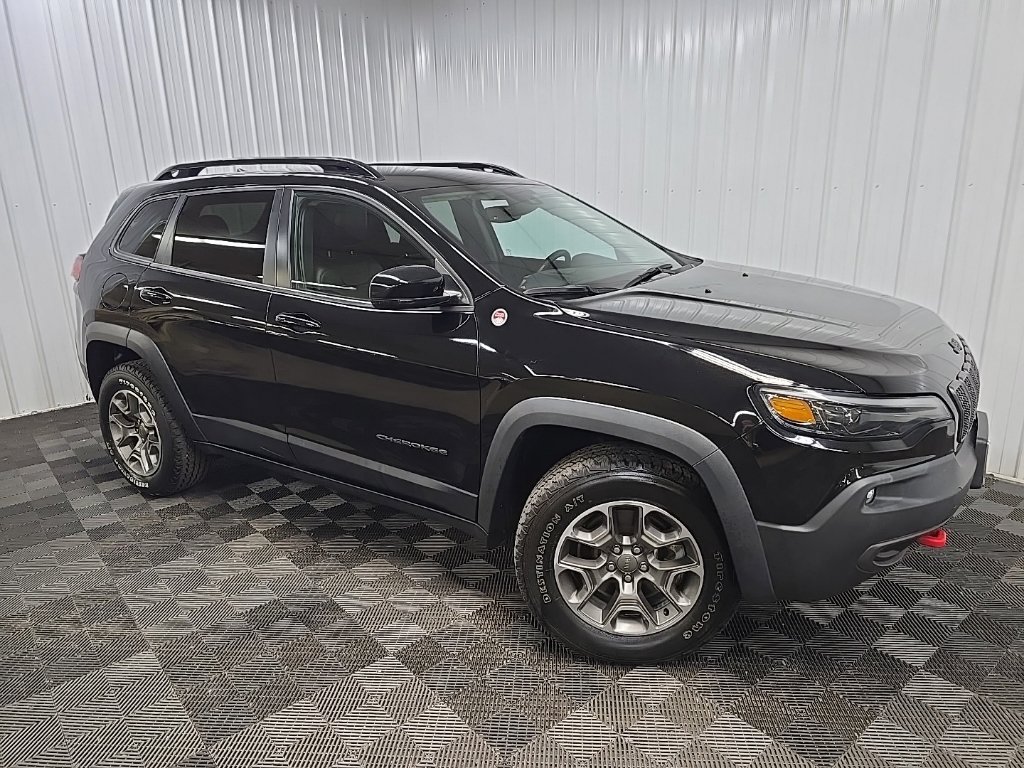 Used 2022 Jeep Cherokee Trailhawk w/ Premium Leather Package AWD/4WD image 7