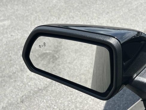 Used 2025 Ford Mustang Coupe RWD image 19