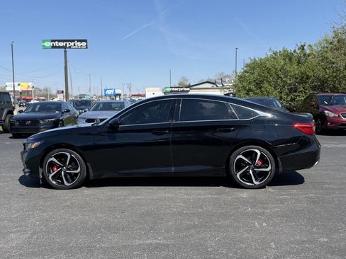 Used 2019 Honda Accord Sport image 3