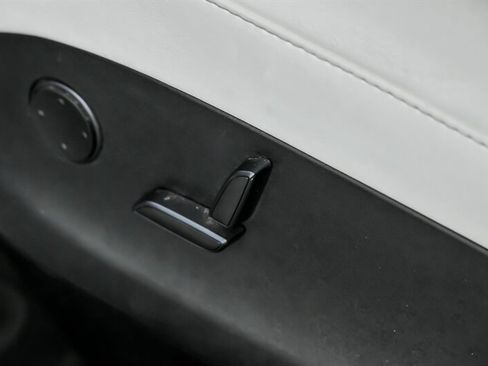 Used 2017 Tesla Model X 75D image 22