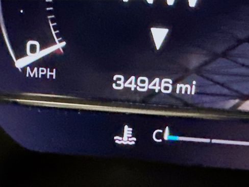 Used 2025 GMC Sierra 1500 Elevation image 18