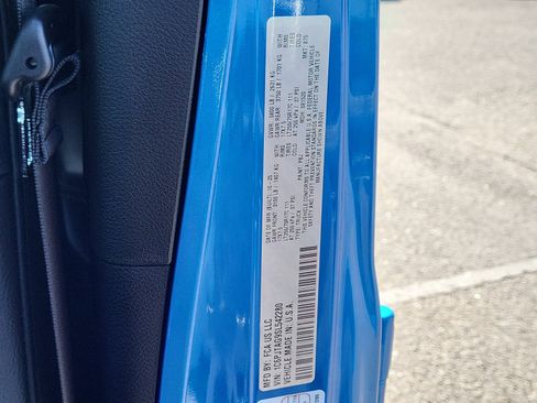 New 2025 Jeep Gladiator High Tide image 33