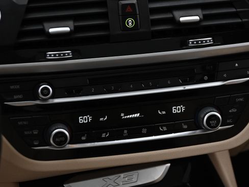 Used 2019 BMW X3 sDrive30i w/ Convenience Package image 18